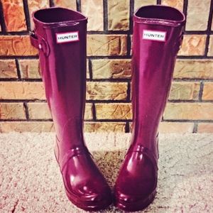 Hunter Wellington Tall Gloss Rain Boots - Plum